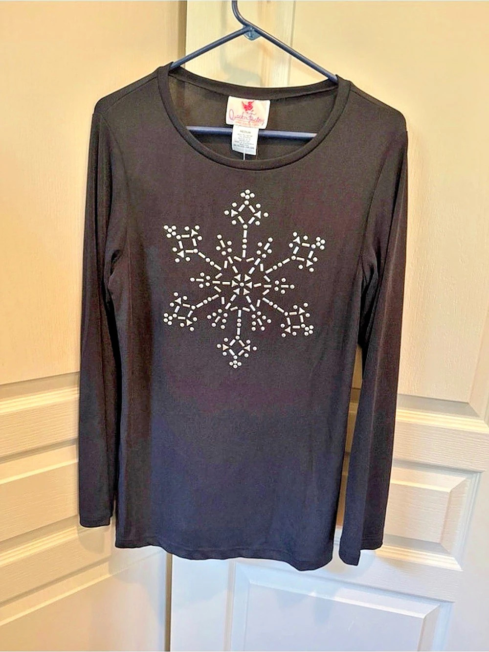 Quacker Factory Chunky Stone Snowflake Soft Knit Top Black Medium